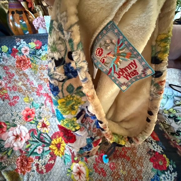 Johnny Was Shikana Cozy Blanket Multicolor Reversible - Picture 7 of 7